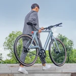 Bici elettrica estremamente leggera e versatile